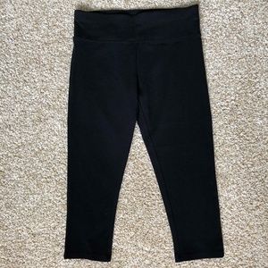 G.H. Bass & Co. Explorer Capri Leggings